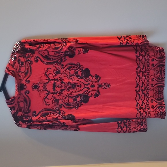 V Christina Red and Black Patterned Embellished Blouse - Picture 5 of 5